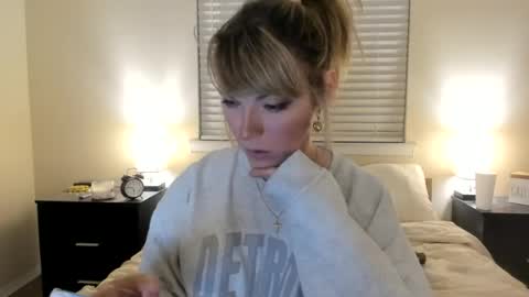 Bridget Black online show from August 4, 1:12 am