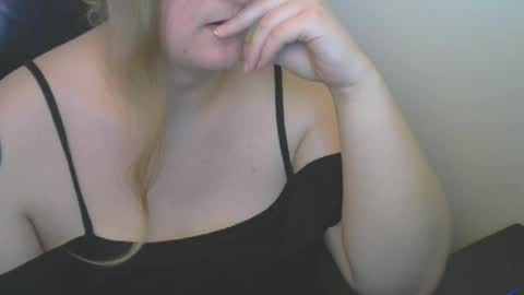 Calie online show from June 12, 11:04 pm