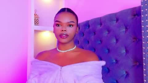 camiestrada online show from December 17, 2:17 am