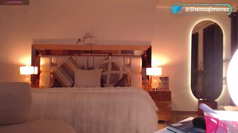 Shenoa Jimenez online show from November 30, 3:20 am