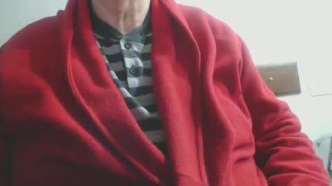 Snapshot of capitanfuturo44 chatting on December 8, 7:58 am Cinzia  ex regina  online show from December 8, 7:58 am