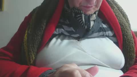 Snapshot of capitanfuturo44 chatting on February 16, 4:21 pm Cinzia  ex regina  online show from February 16, 4:21 pm