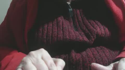 Snapshot of capitanfuturo44 chatting on October 5, 7:35 pm Cinzia  ex regina  online show from October 5, 7:35 pm