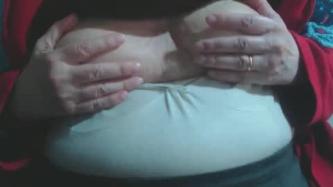 Snapshot of capitanfuturo44 chatting on October 21, 3:13 pm Cinzia  ex regina  online show from October 21, 3:13 pm