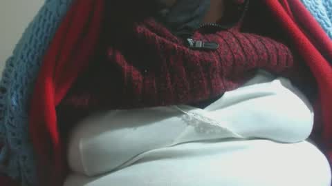 Snapshot of capitanfuturo44 chatting on October 27, 7:00 pm Cinzia  ex regina  online show from October 27, 7:00 pm