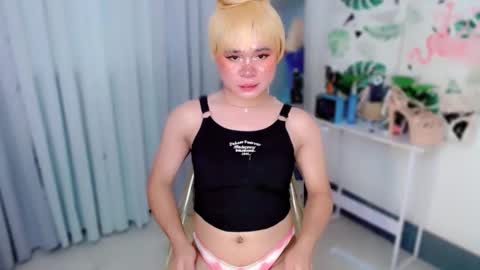 Snapshot of carlo_bigcock69 chatting on September 13, 8:20 am MIKA online show from September 13, 8:20 am