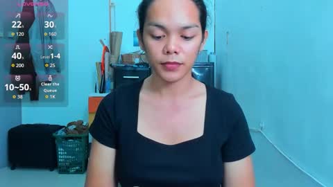 caroline_east online show from March 2, 5:41 am