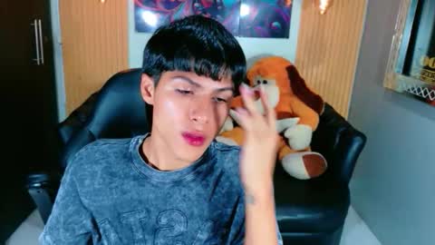 carolinejesh online show from January 11, 8:15 pm