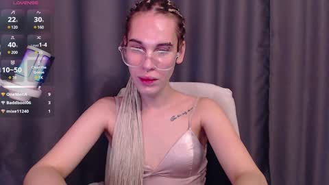 Cassie online show from December 22, 3:11 pm