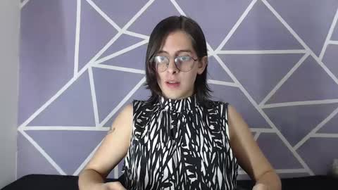 Snapshot of cava_pretty chatting on February 24, 10:37 am cava_pretty online show from February 24, 10:37 am