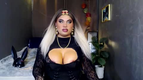 cellinekittcumerr online show from November 28, 2:24 am