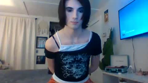 chanel2002 online show from March 8, 5:33 pm