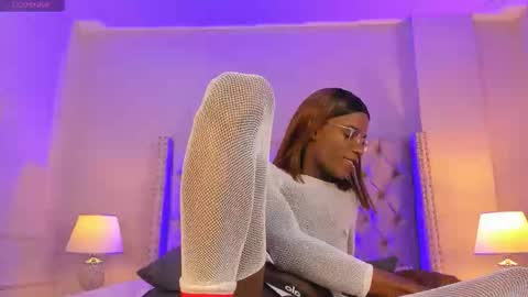    online show from November 8, 12:38 pm