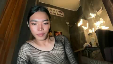 PAPI BEBE online show from April 25, 1:41 pm