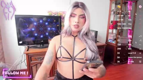 Sophie  online show from February 6, 4:36 pm