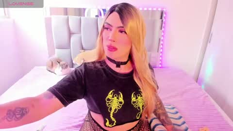 Sophie  online show from September 16, 7:07 pm