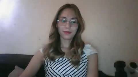 Snapshot of chelly4u69 chatting on March 5, 12:56 am chelly4u69 online show from March 5, 12:56 am