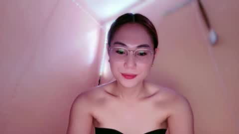 chelly4u69 online show from February 27, 1:17 pm