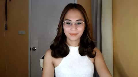 chelly4u69 online show from March 8, 2:15 am