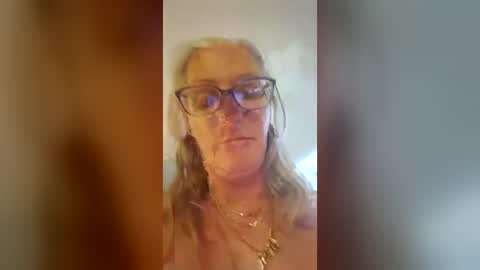 cindysix online show from July 24, 10:58 am