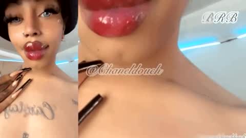 Snapshot of clermontt chatting on October 17, 2:31 pm clermontt online show from October 17, 2:31 pm