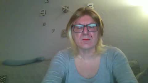 katecduk online show from March 1, 7:20 pm