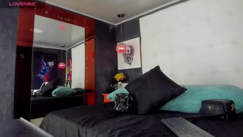 ---Cloe--- online show from October 10, 8:32 pm