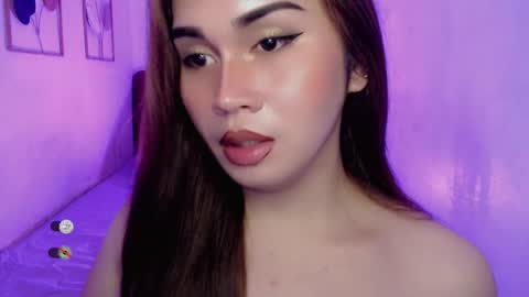 Snapshot of cloudia_babe chatting on October 2, 3:45 pm Cloudia babe69 online show from October 2, 3:45 pm