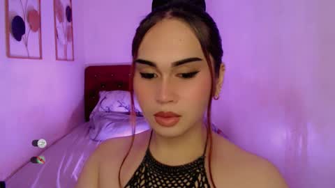 Snapshot of cloudia_babe chatting on October 29, 1:53 pm Cloudia babe69 online show from October 29, 1:53 pm