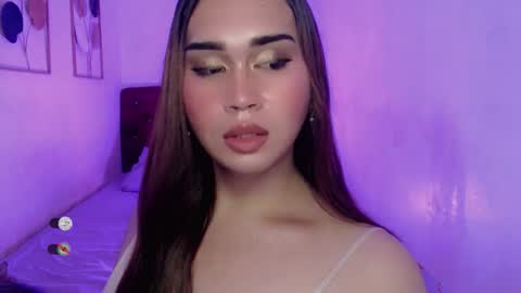 Cloudia babe69 online show from December 15, 3:50 pm