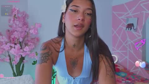 coral_larsson online show from March 18, 5:56 pm