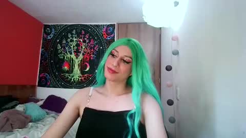 Snapshot of cosmic_crystal chatting on February 16, 8:22 pm cosmic_crystal online show from February 16, 8:22 pm