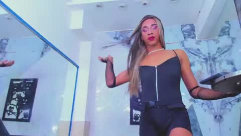 crhistofer_ online show from July 27, 5:58 am
