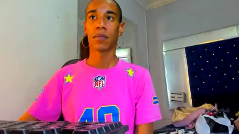cristalhot333 online show from July 17, 11:49 am