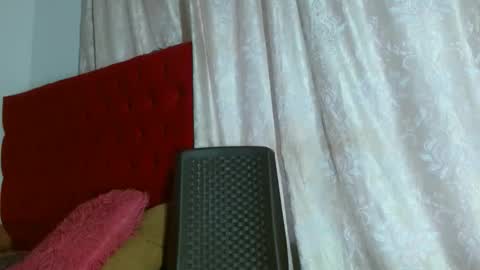 cristinamontiel74 online show from October 9, 7:59 pm