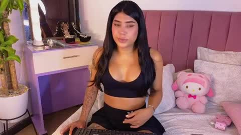 Dahiana online show from April 15, 9:15 pm