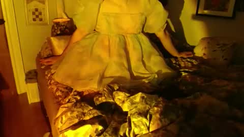 daisydollhouse online show from June 8, 3:51 am