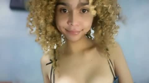 damnperfectxx online show from April 9, 2:23 pm