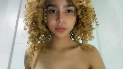 damnperfectxx online show from May 5, 3:01 am