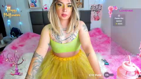 dannia_13 online show from October 7, 2:01 am