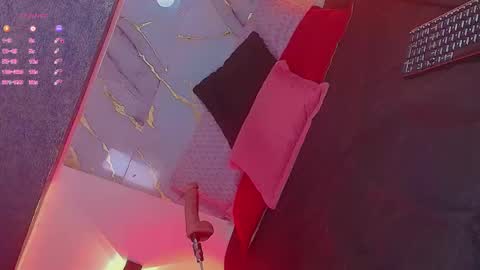   online show from March 15, 3:04 pm