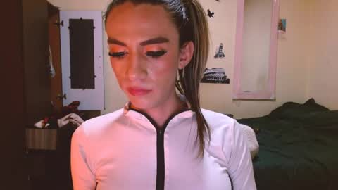 dayanna_01_ online show from June 1, 1:07 am