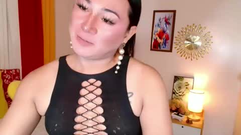 destenierose online show from January 12, 1:01 am