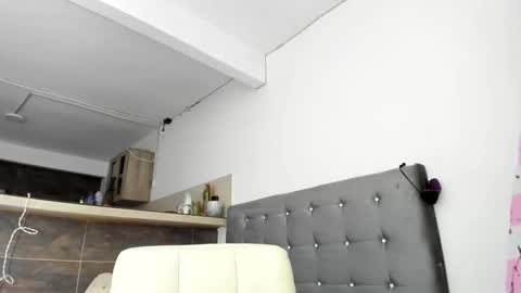 thumb up me please its important online show from September 21, 9:59 am