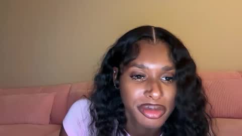 Dolly online show from December 3, 5:23 am