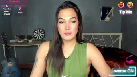 Snapshot of diamond_foxy chatting on December 22, 5:42 pm Wency online show from December 22, 5:42 pm