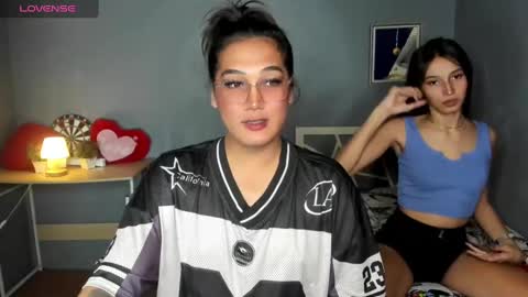 Snapshot of diamond_foxy chatting on February 1, 12:47 pm Wency online show from February 1, 12:47 pm