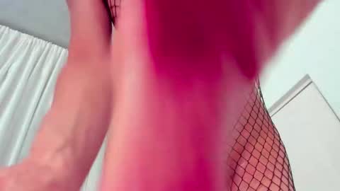 Snapshot of doll10starx chatting on September 30, 3:56 pm Ludika Santiago online show from September 30, 3:56 pm