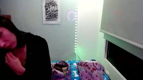 Catherine XXX online show from December 1, 6:05 am