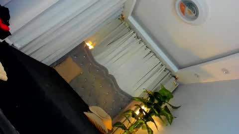 CALL ME BABY BELLA online show from January 23, 1:08 am